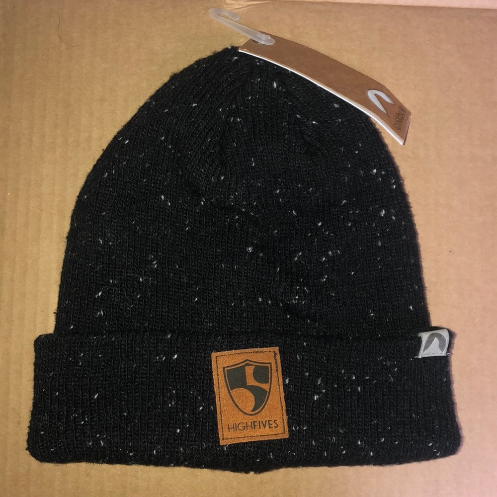 Cirque x Hi Fives Daily Pine beanie- NWT